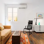 C92 - Rustic Two Bedrooms Apartment With Terrace