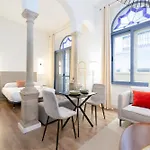 Cozy & Renovated Studio -Center