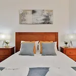 C41 - Modern & Comfy Flat City Center