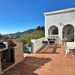 Villa Bárbara Cómpeta by Bossh Hotels