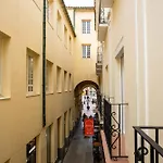 Chinitas Urban Hostel
