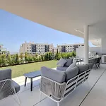 092 - Modern, Spacious El Higueron Apartment With Private Garden & Bbq