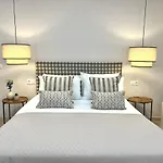 Granados II & Old Town By Ele Apartments