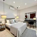 Granados II & Old Town By Ele Apartments
