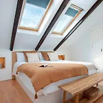 Genteel Home Mitjana