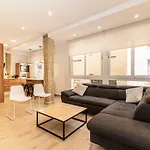 Luxury Apartment Soho By Nagoa Homes
