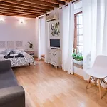 9 Calle Correo Viejo