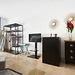 Studio Deluxe With Shared Roof Terrace