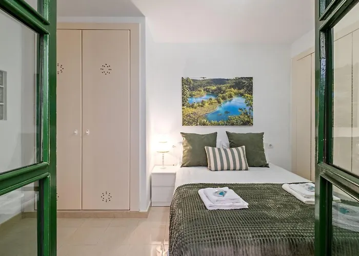 Casita En Pedregalejo Con Terraza 19B