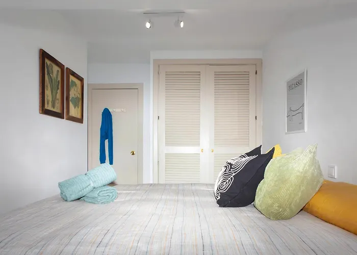 Picasso\'S Dream Cozy & Chic Attic Plaza Merced