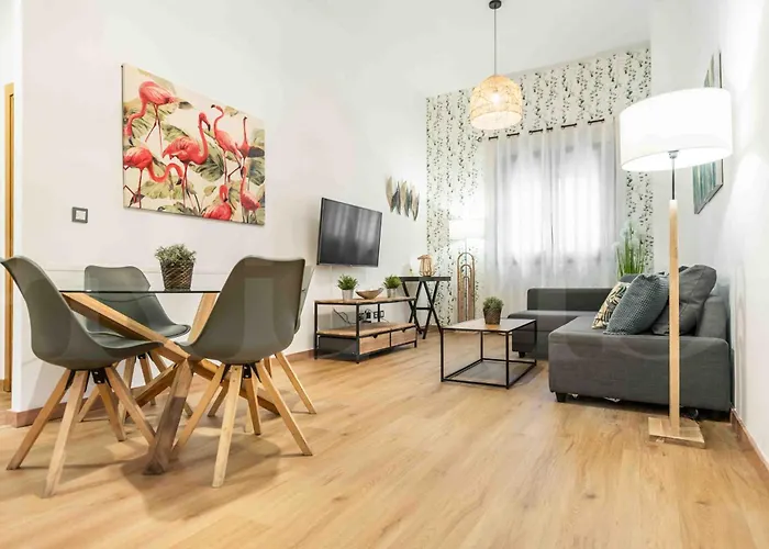 Cervantes III : 3 Rooms, Pool&Free Parking