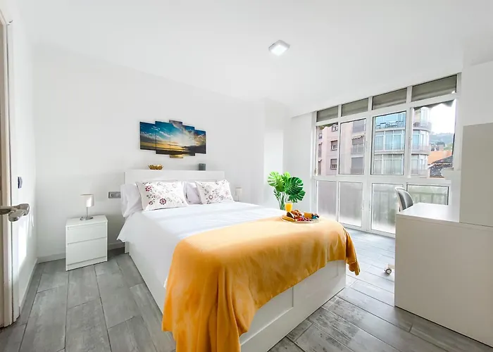 3 Rooms y 3 baths y aparcamiento Catedral Málaga