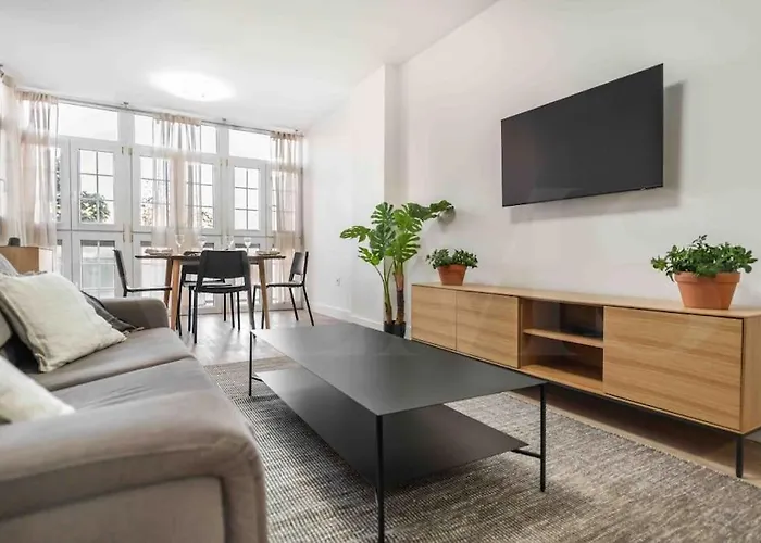 Bright And Modern Apartment By Rems