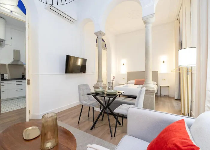 Cozy & Renovated Studio -Center