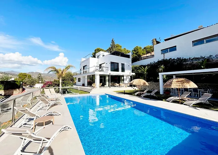 Malagadevacaciones - Candado Golf With Pool