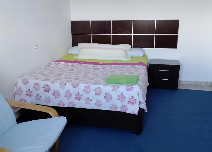 Habitacion Privada Centro Malaga Cerca Tren Maria Zambrano Y Playa Muy Buena Conexion Wifi