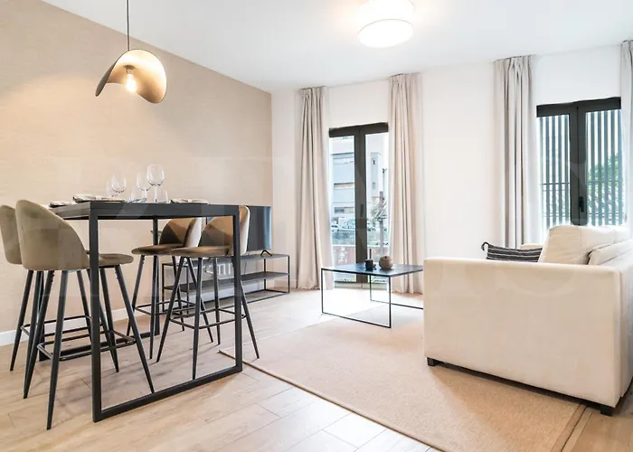 Comfortable Apartment Near The Center By Rems