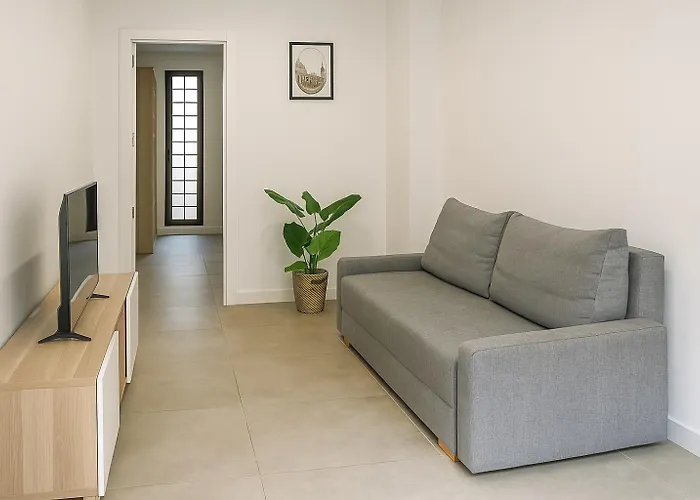 Apartamento A 5 Min Caminando De La Estacion De Bus Y Tren Maria Zambrano
