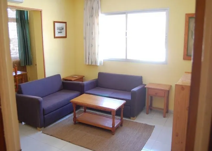 Apartamentos Jacinto Benavente