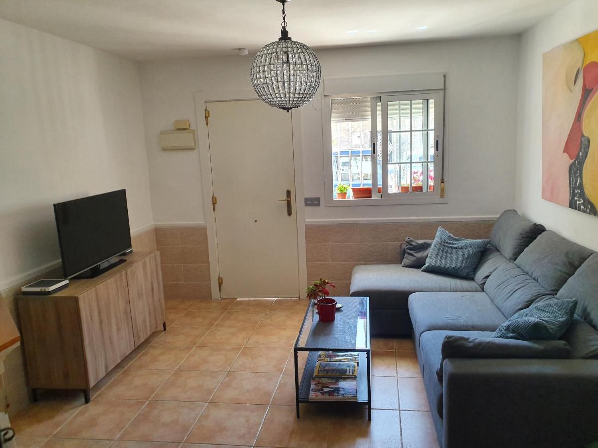 Private Townhouse With Roof Terrace Close To The Сasa de vacaciones *