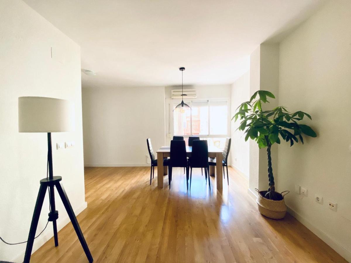 Gmc Turistics - The Picasso Neighborhood House Apartment