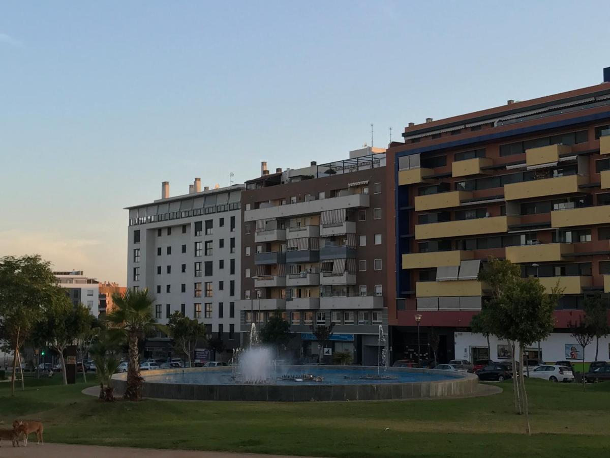 Apartamento Teatinos Con Piscina Espectacular, Aire Acondicionado En Salón-comedor Y Ventiladores En Málaga