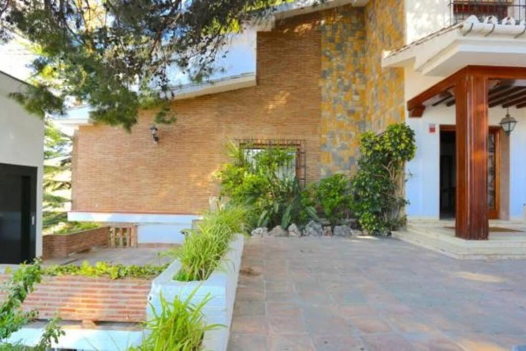 Villa Cerca De La Playa,piscina Privada,bbq