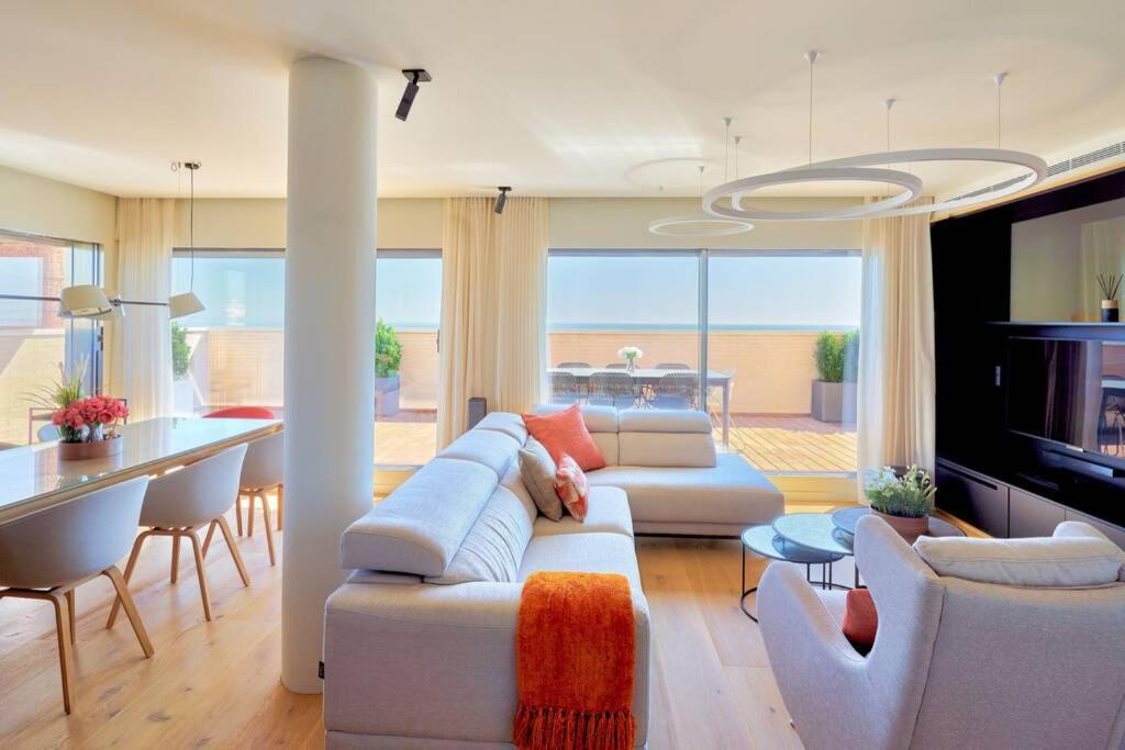 Apartment D&r Penthouse On The Beach *