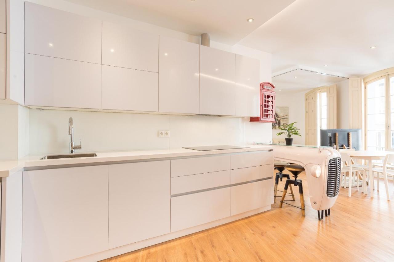 Urbe10 Plaza De La Constitucion 1 Bedroom Apartment