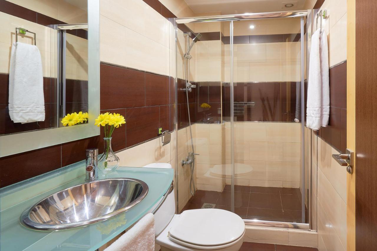 La Macarena Airport Apartment Malaga