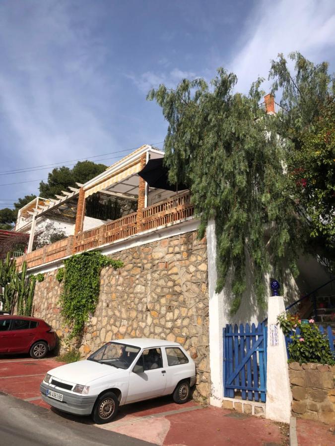 A Home-from-home With Stunning Views Fibre-optic Broadband + Uk And Spanish Tv *