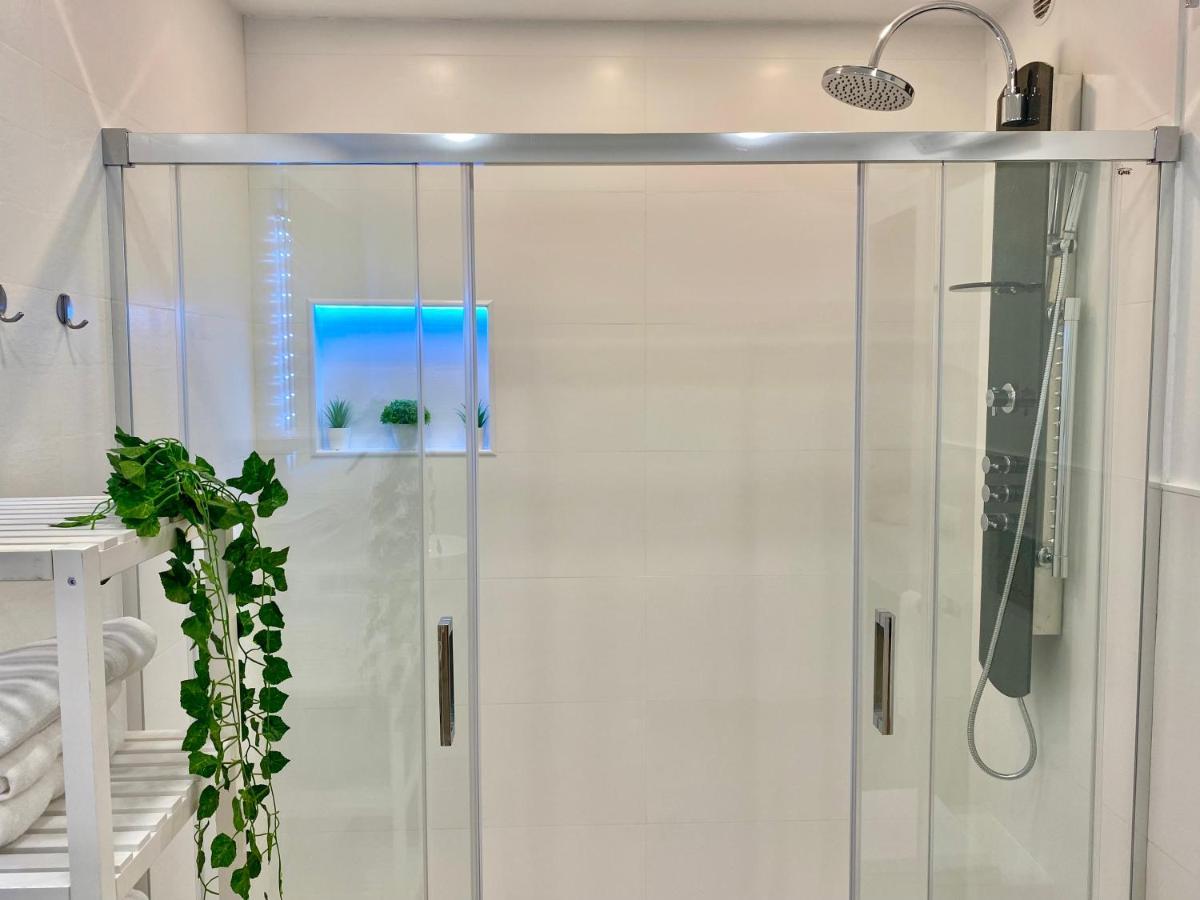 Apartamento Apto De Invitados Montes De Málaga- Climatized Pool&garden