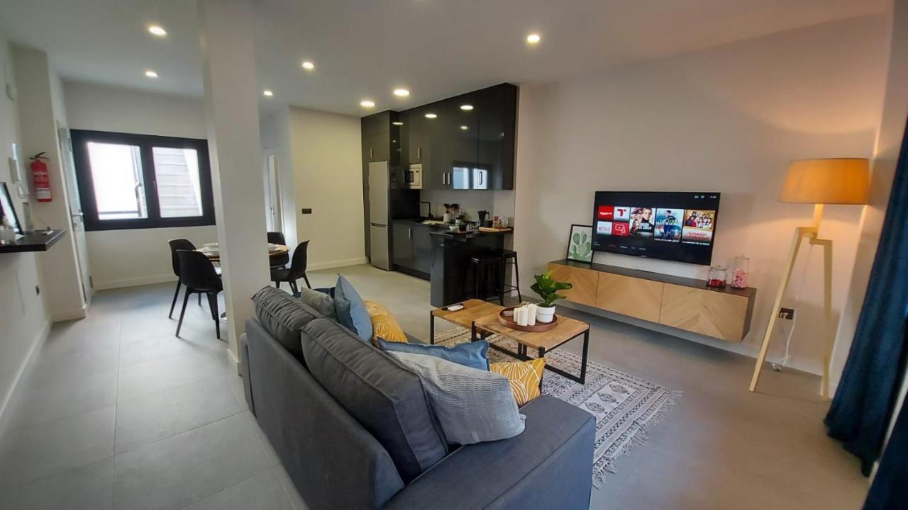 Rent4 Apartment *