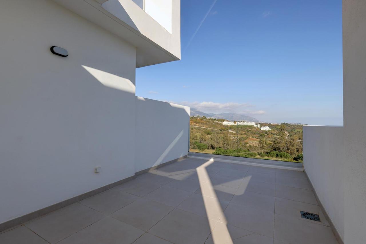 085 Modern In Trendy La Cala Golf *
