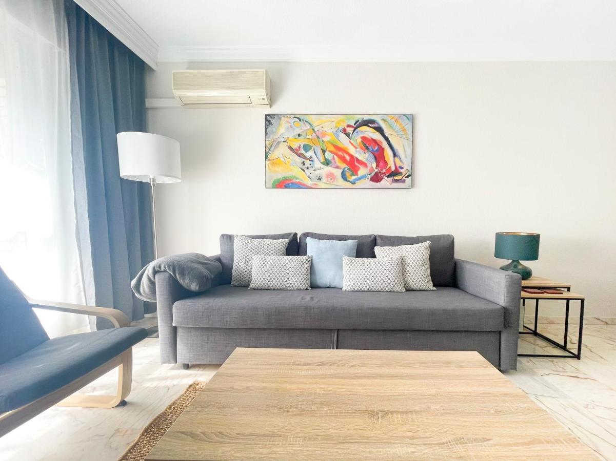 Holidays2malaga Tomas De Echeverria 150 Mts To Beach & High Speed Wifi & Parking Apartamento