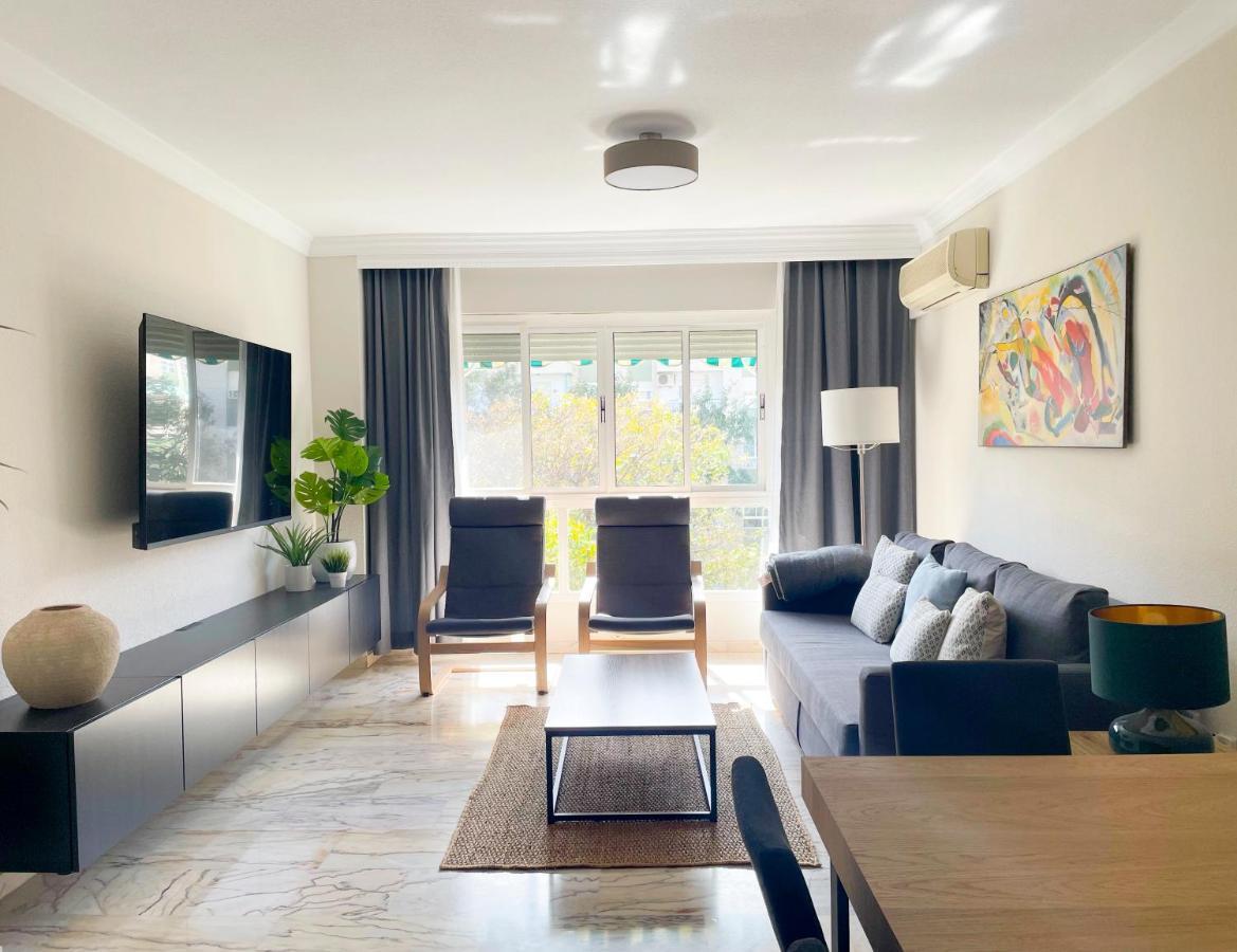Apartamento Holidays2malaga Tomas De Echeverria 150 Mts To Beach & High Speed Wifi & Parking