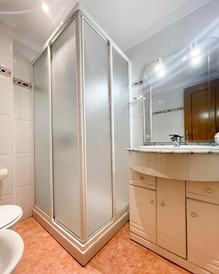 Holidays2malaga Tomas De Echeverria 150 Mts To Beach & High Speed Wifi & Parking Apartamento