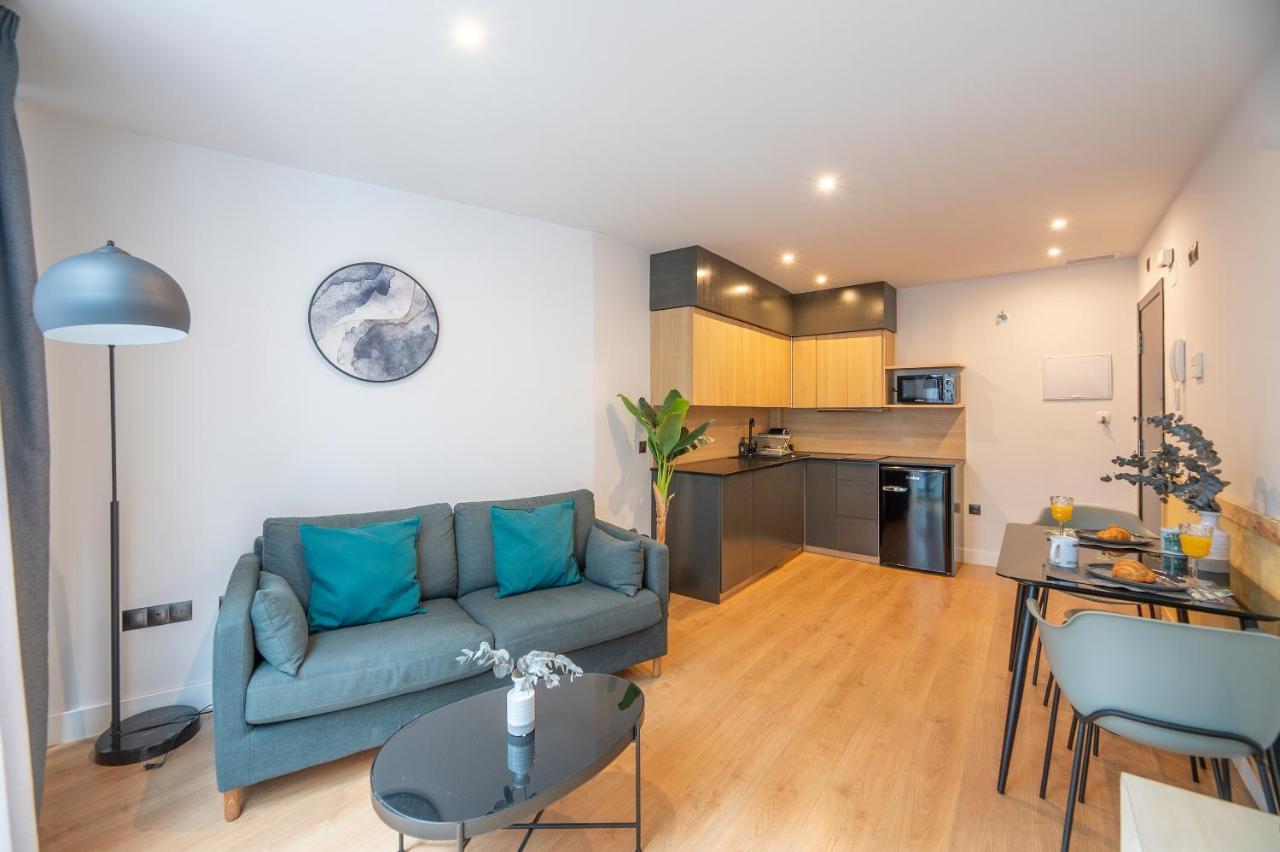 Apartment New -shared Pool & Solarium- 1b Malaga
