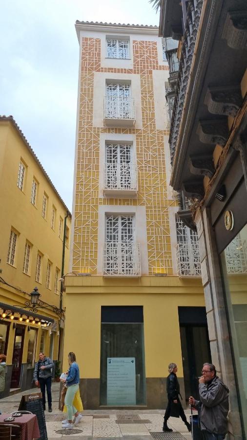 Puerta De Alhambra Málaga