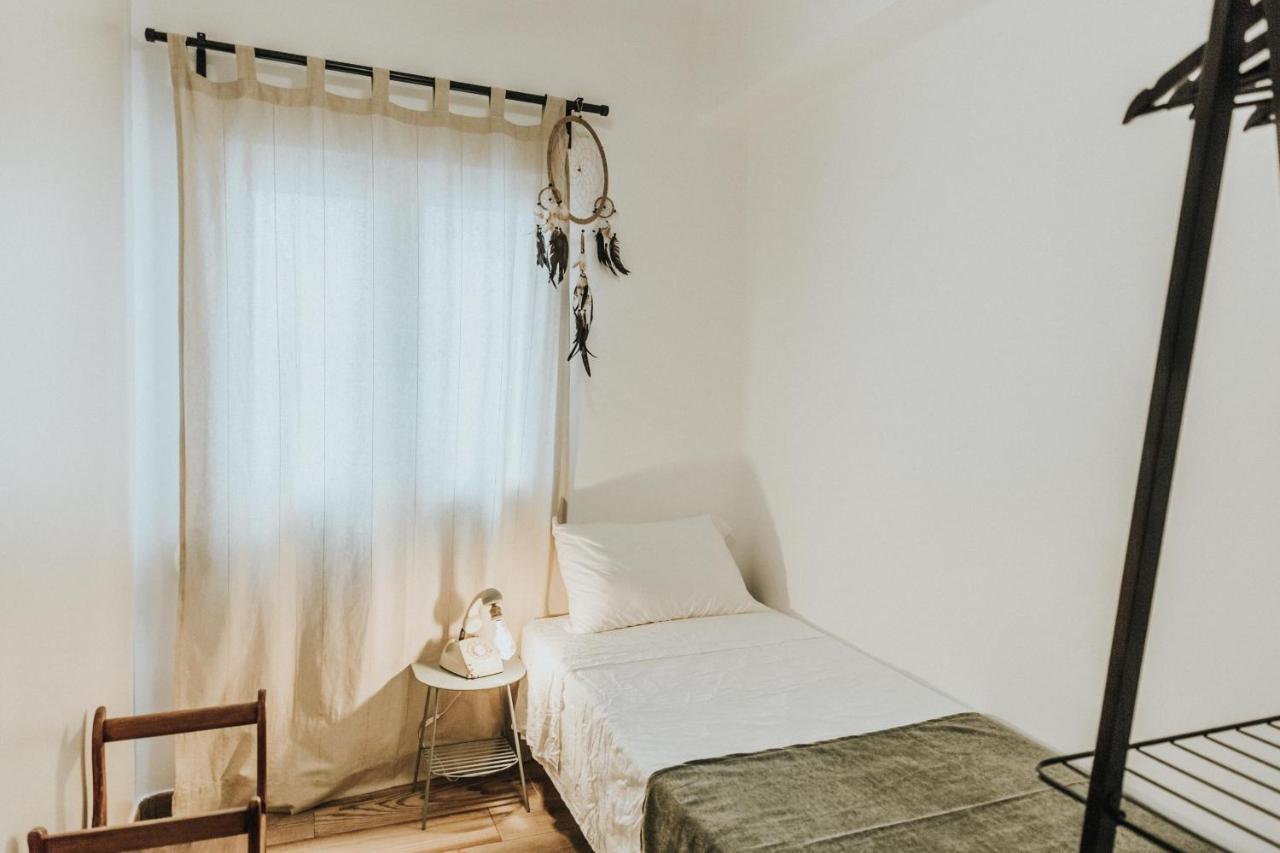 Contemporary Industrial By Rems Apartamento Málaga