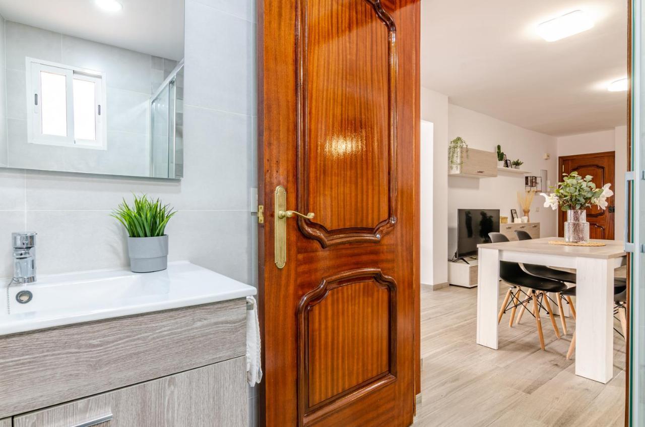 Wintowinrentals Your Steps From The Center Apartment *