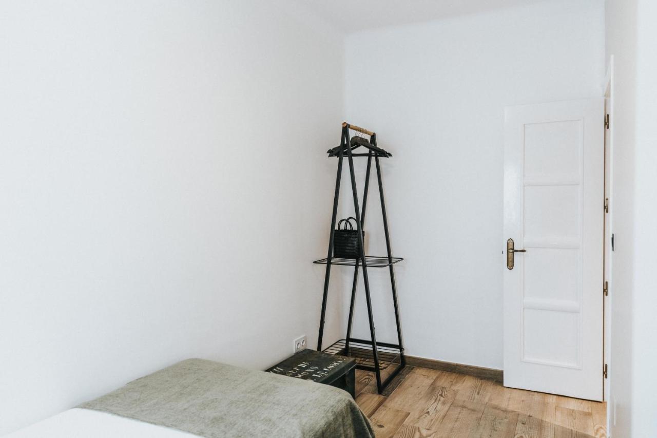 Contemporary Industrial By Rems Apartamento *
