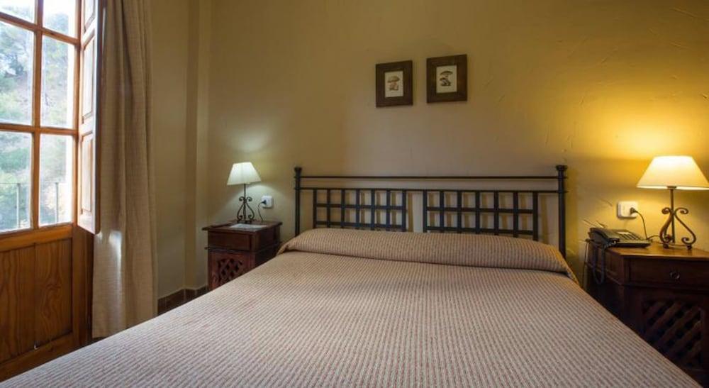 Humaina Hotel