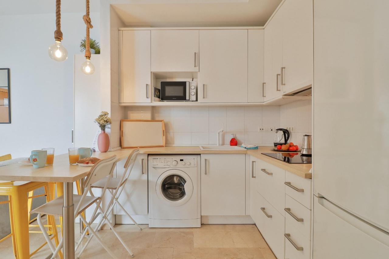C41 - Modern & Comfy Flat Center *