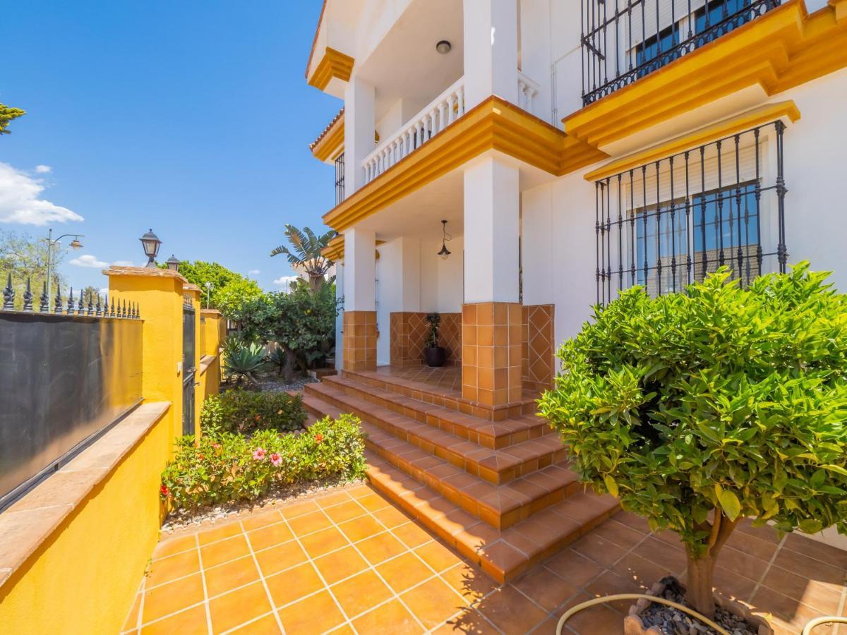 Cubo's Yedra Guadalmar Villa