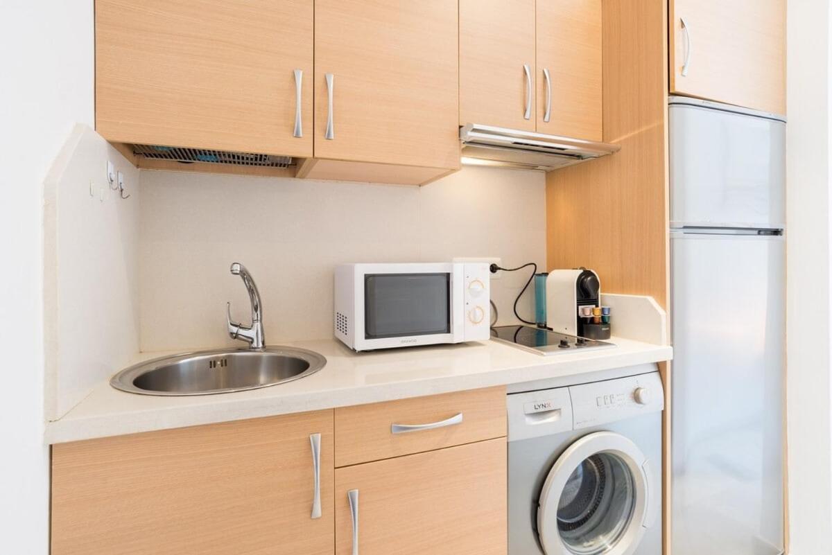 C17 - Friendly Studio Close To Town 3 Apartamento
