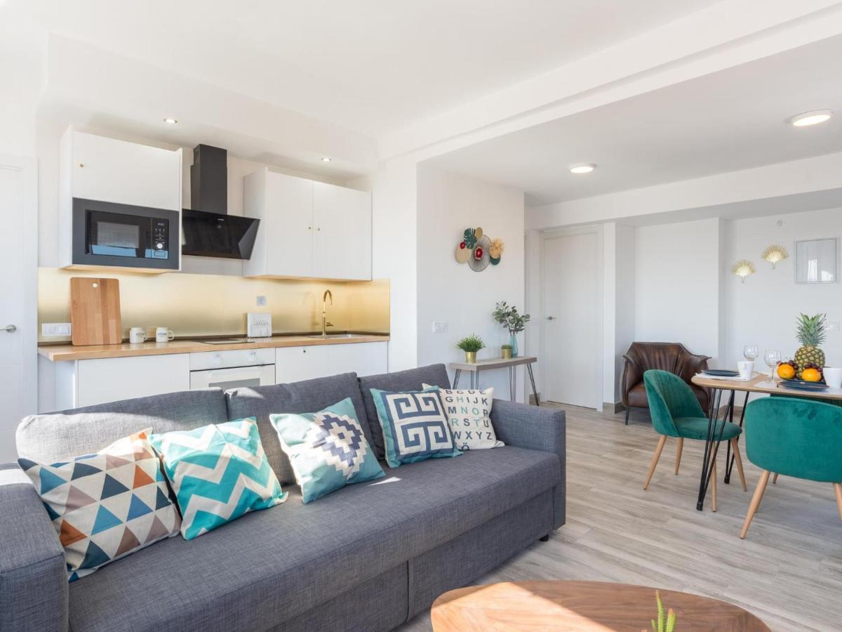 Apartamento Magnifico ático Terraza Con Vistas 2hab Ac Málaga