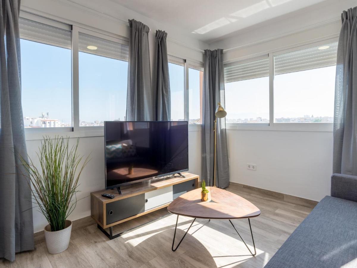 Apartamento Magnifico ático Terraza Con Vistas 2hab Ac Málaga