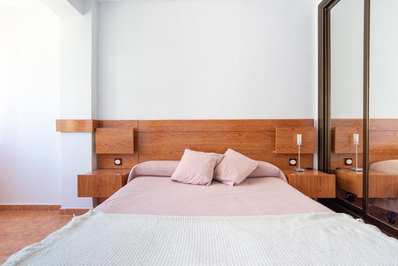 Sunny Harbor House Homestay Malaga