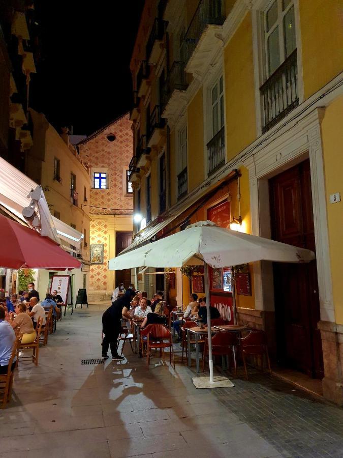 Apartamento Marinac3 Precioso Con Patio En El Centro Histórico De